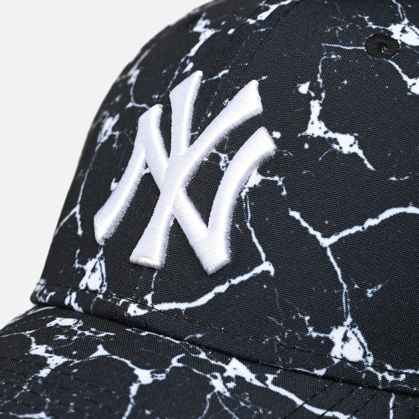 Marble 940 NY black N: 00247