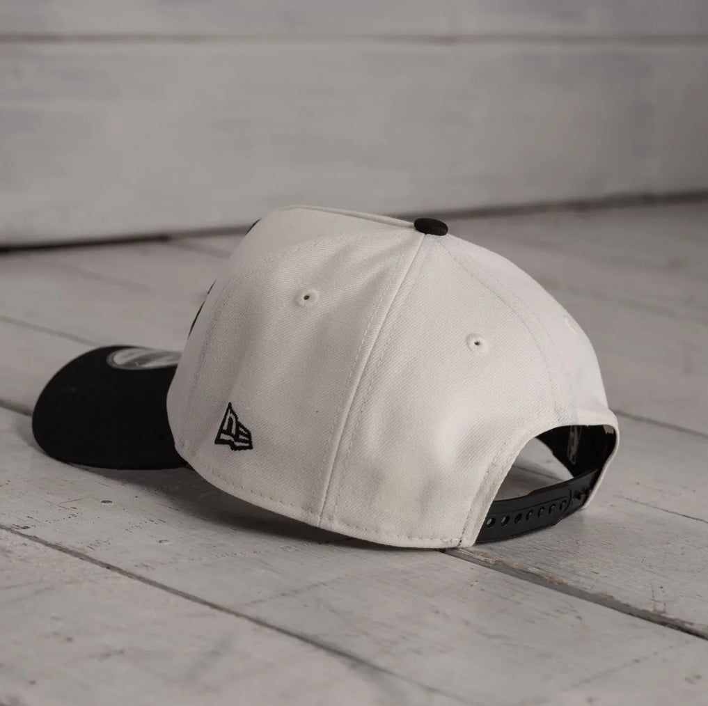 New Era Chicago Bulls 'Chrome Black Upside Down Logo' 9FORTY A-Frame Snapback Chrome/Black N: 00699