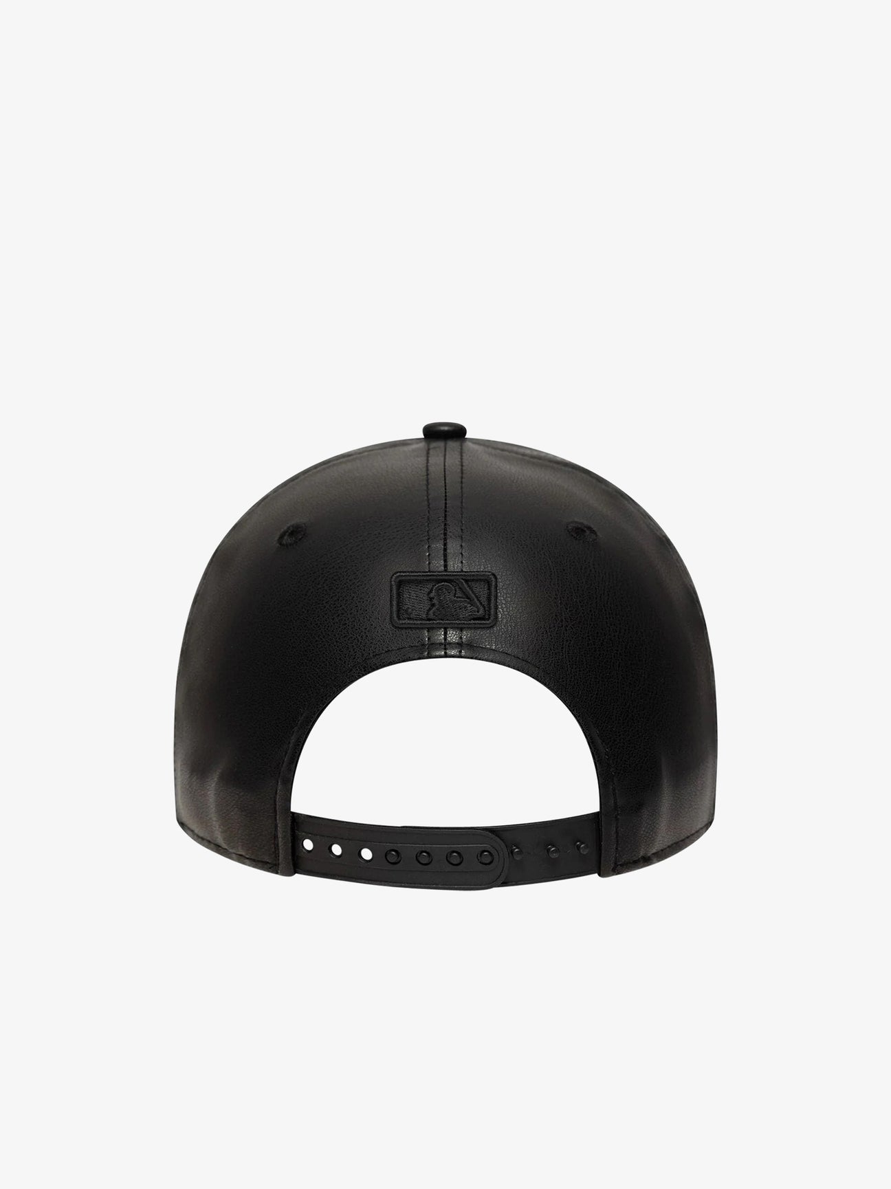 New Era Curved Brim Black Logo 9FORTY M-Crown PU New York Yankees MLB Black Snapback Cap