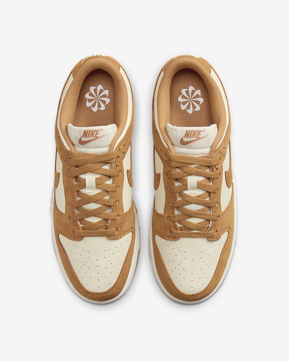 Nike
Dunk Low Next Nature sneakers