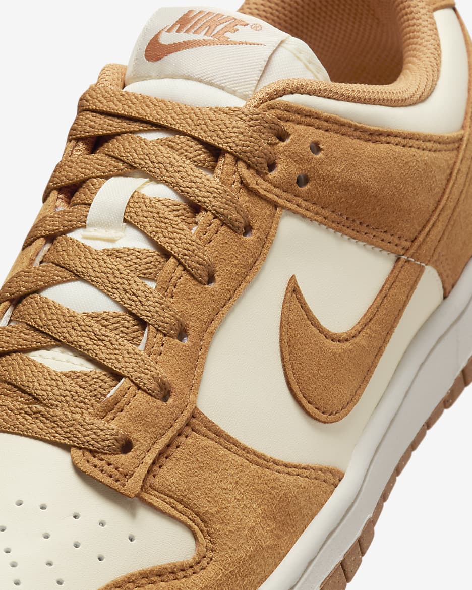 Nike
Dunk Low Next Nature sneakers