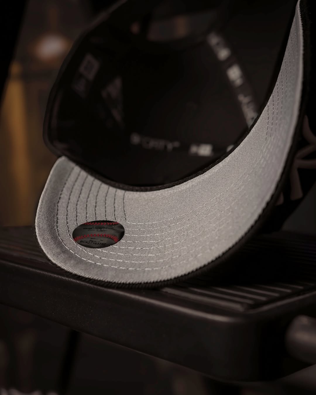 NEW ERA 9FORTY A-FRAME MLB NY LA BLACK/GREY UV CAP N: 00698