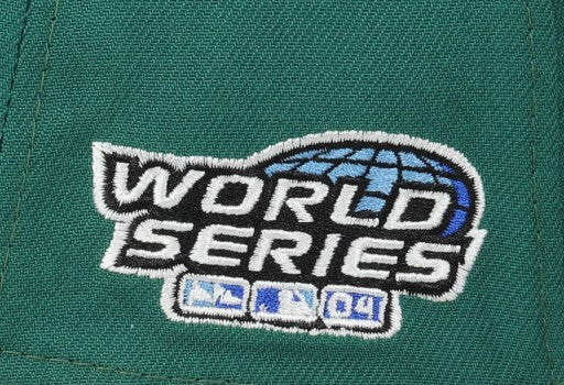 Boston Red Sox MLB World 2004 Side Patch Green Black Corduroy Cap 9Forty A-Fr N: 00265