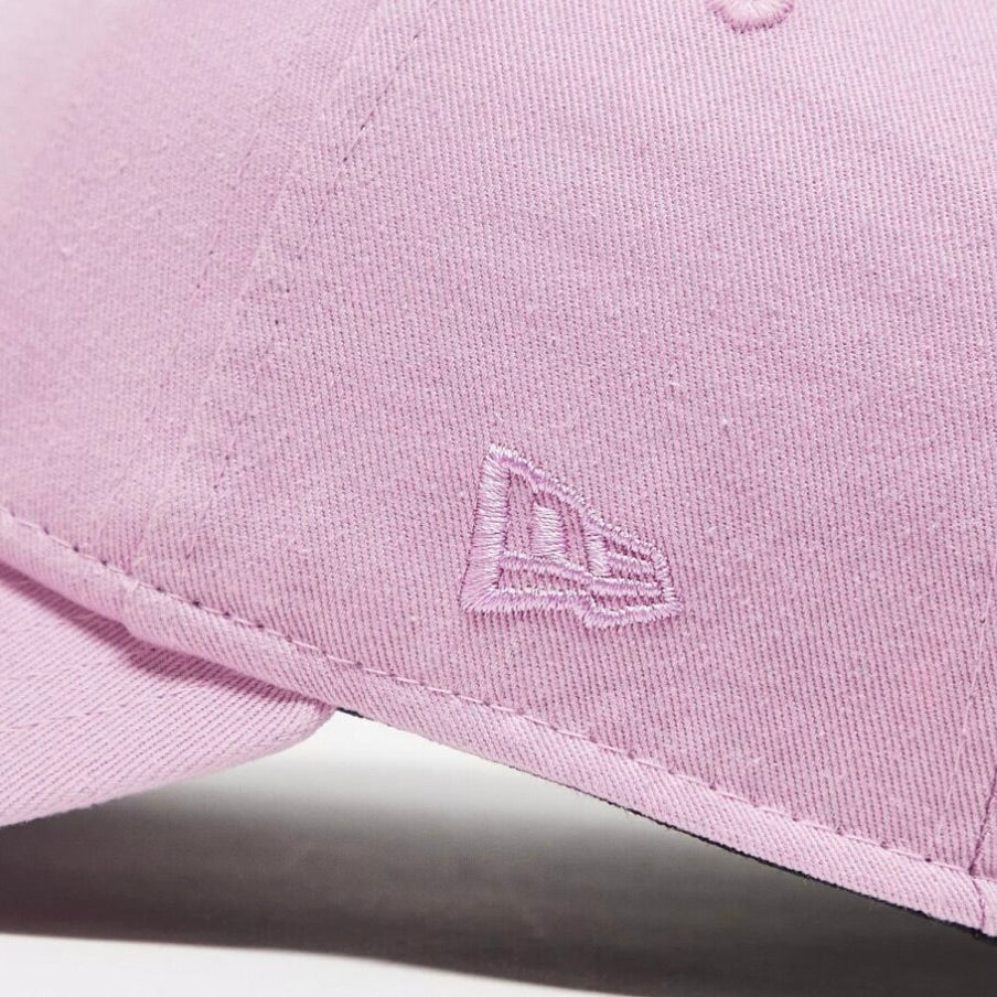 New Era 9twenty hola motif cap in washed pink