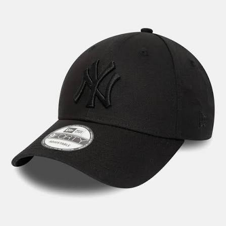 Men's MLB Essential New York Yankees 9FORTY Cap N: 00279
