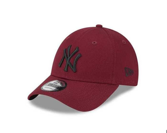 Casquette courbée grenat ajustable avec logo noir  New York