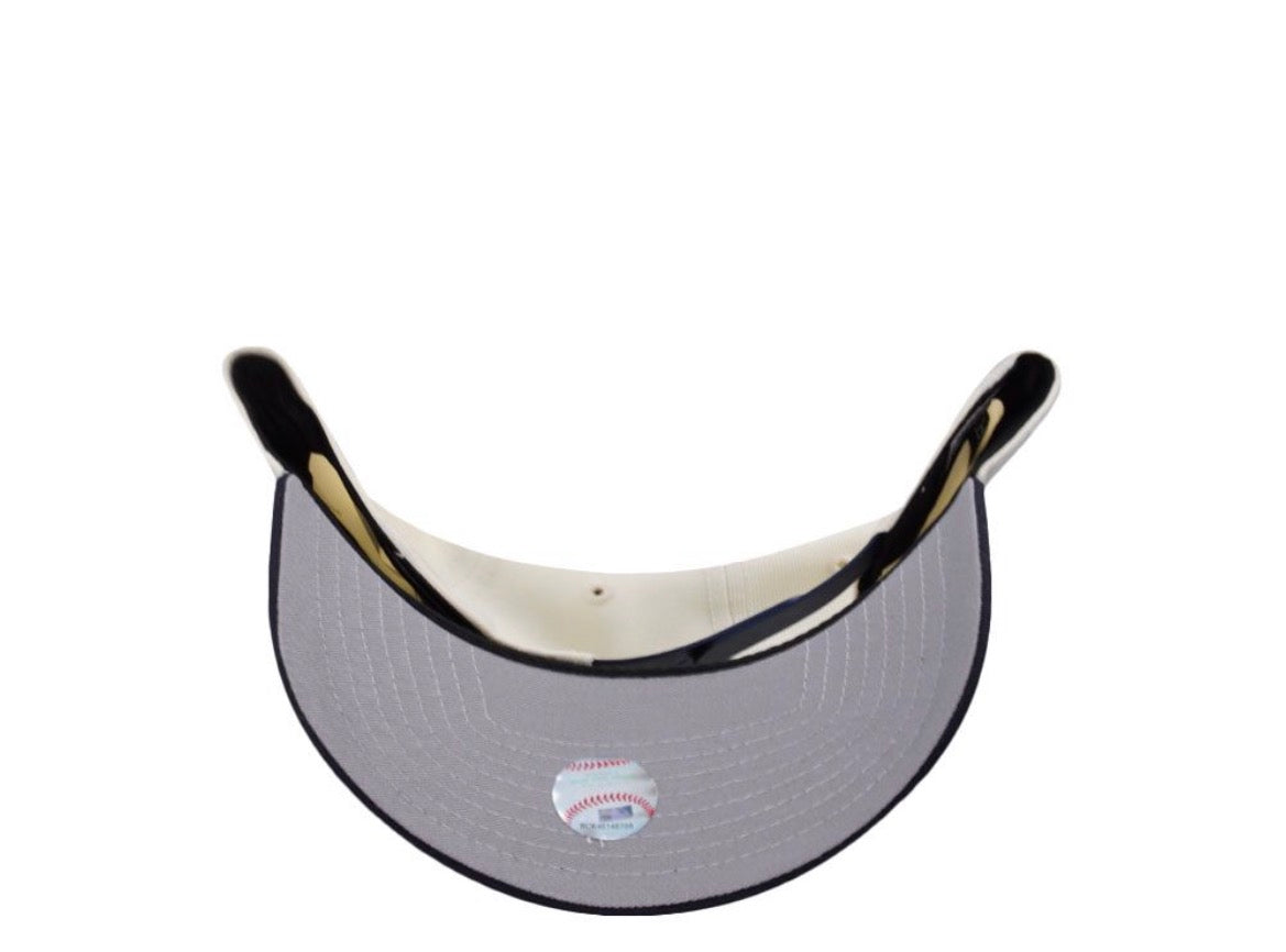 NEW ERA NEW YORK YANKEES WORLD SERIES WHITE OUT CHROME TWO TONE EDITION 9FORTY A FRAME SNAPBACK CAP New Era N: 00759