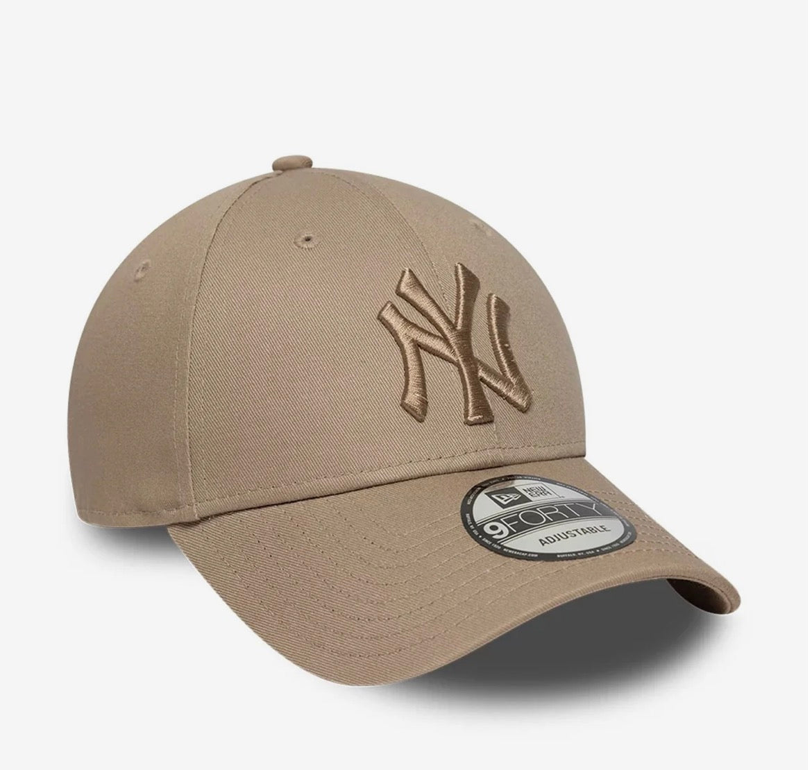 New York Yankees MLB League Essential Pastel Brown 9FORTY Adjustable Cap N: 00804