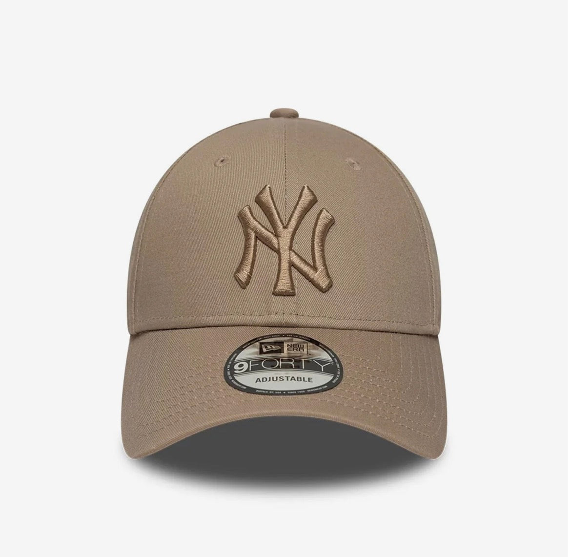 New York Yankees MLB League Essential Pastel Brown 9FORTY Adjustable Cap N: 00804