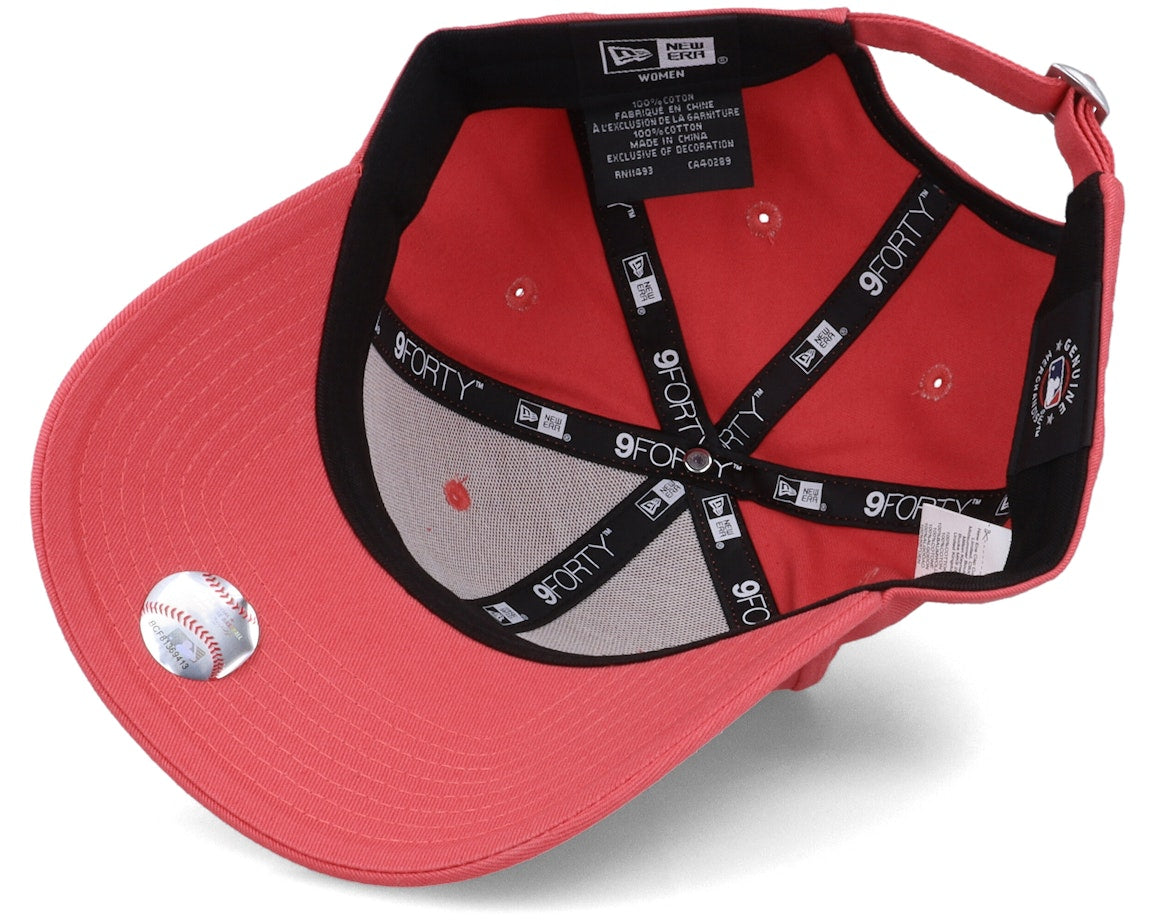 New York Yankees Womens League Essential 9FORTY Pink/White Adjustable