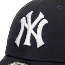 New Era 9Forty Adjustable Strapback Cap N: 00308