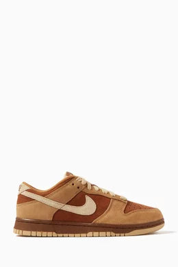 NIKE
Dunk Low Sneakers