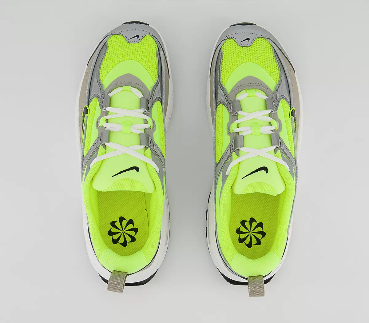 Nike
Air Max Bliss Trainers
Volt Black Metallic Silver Summit White