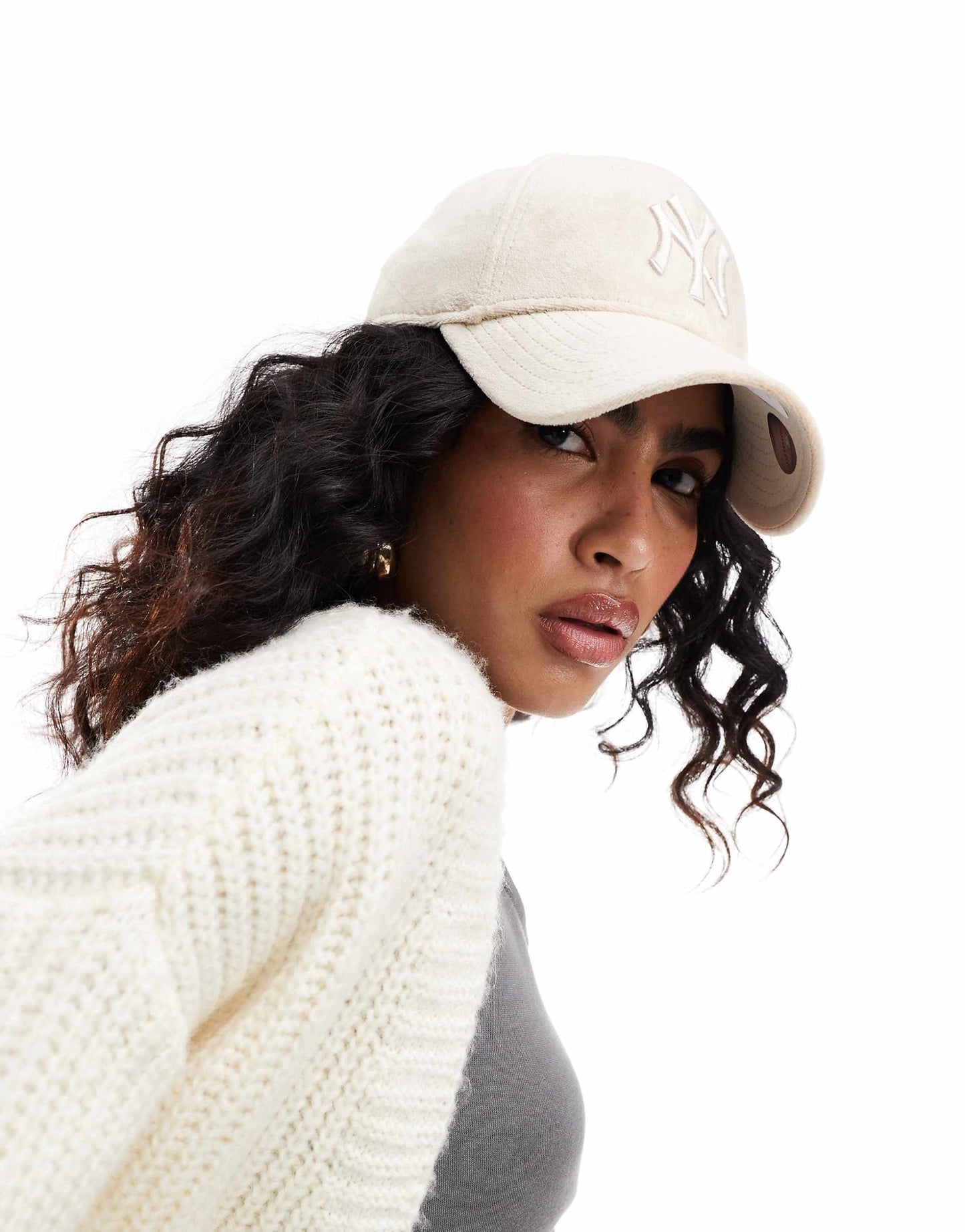 New Era Women's 9Forty Cap - VELOUR DIAMOND NY Yankees Beige