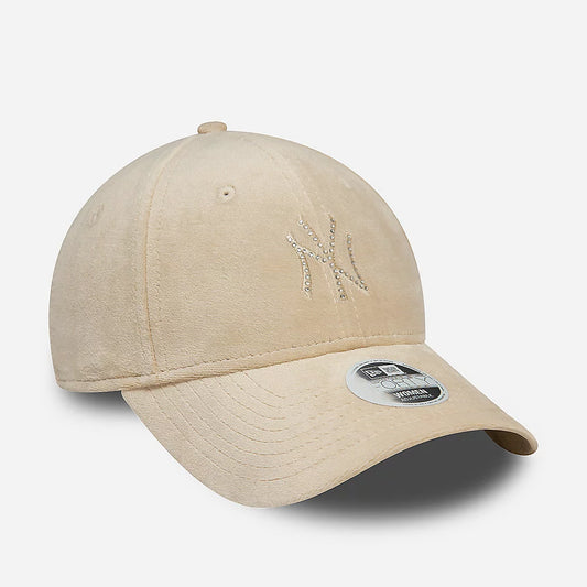 New Era Women's 9Forty Cap - VELOUR DIAMOND NY Yankees Beige