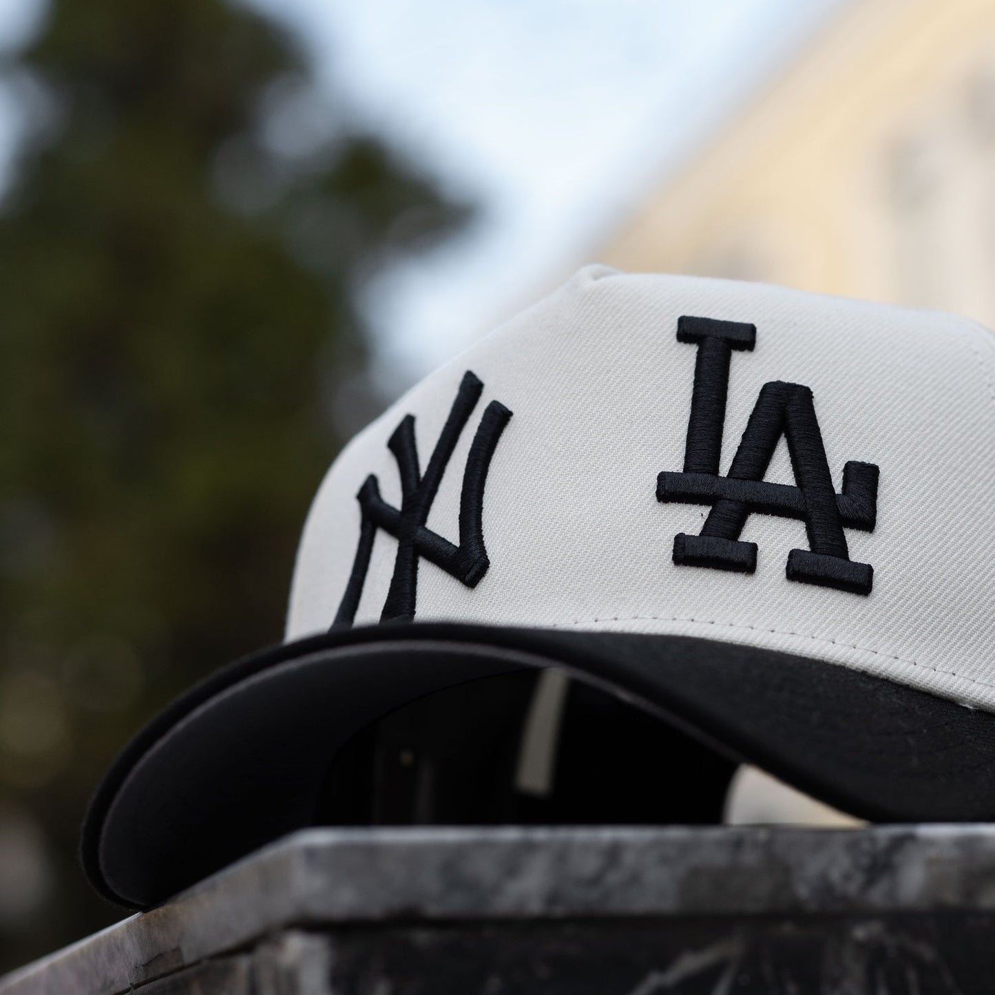 NEW ERA 9FORTY A-FRAME MLB NEW YORK YANKEES VS LOS ANGELES DODGERS TWO TONE / GREY UV SNAPBACK N: 00697