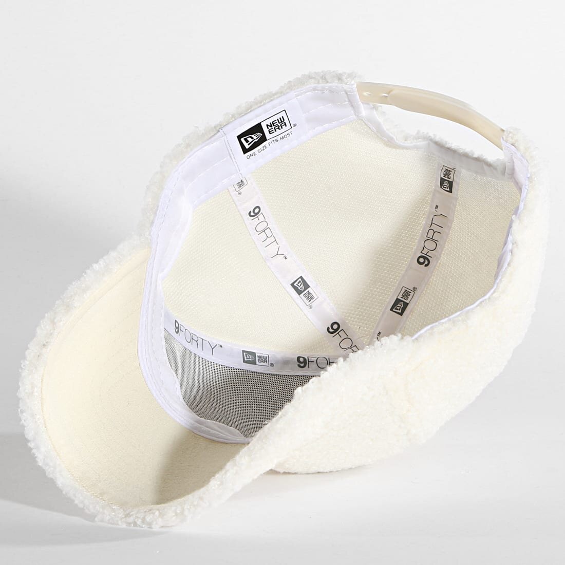 New Era 9Forty Femme Sherpa Cap - BORG NY Yankees offwhite N: 00783